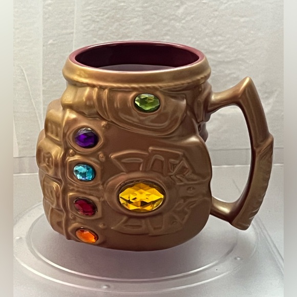 Marvel Gold Infinity Gauntlet Mug - Picture 2 of 7